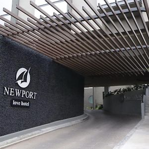 Newport Love Hotel